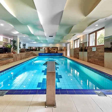 思卡尔尼酒店 3* 扎科帕内