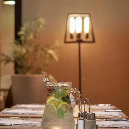 思卡尔尼酒店 3* 扎科帕内